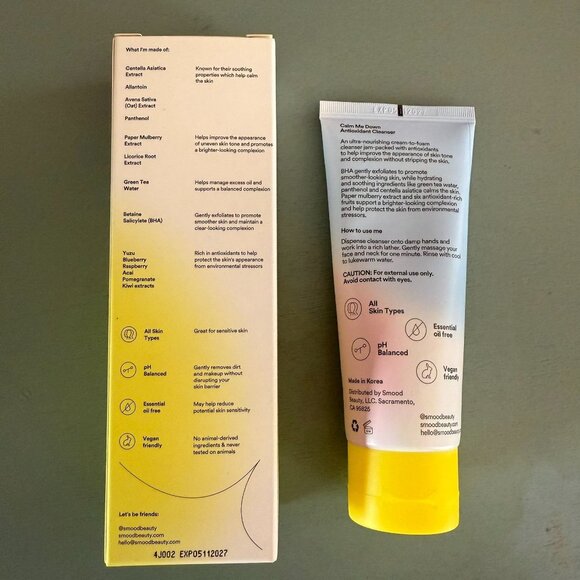Smood Calm Me Down Antioxidant Cleanser Cream to Foam Glow Formula - Picture 9 of 12